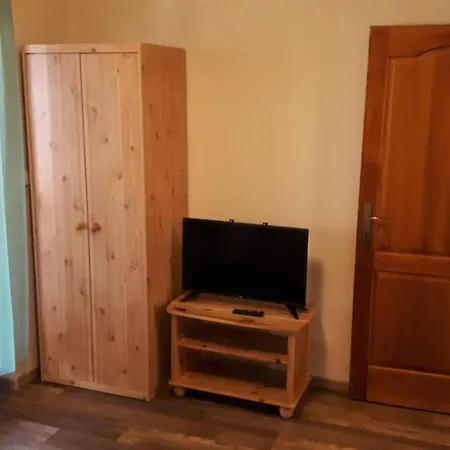 Nefelejcs Fagyizo Es Apartmanhaz Kistolmacs Exterior photo