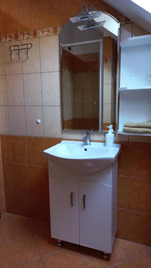Nefelejcs Fagyizo Es Apartmanhaz Apartment Kistolmacs
